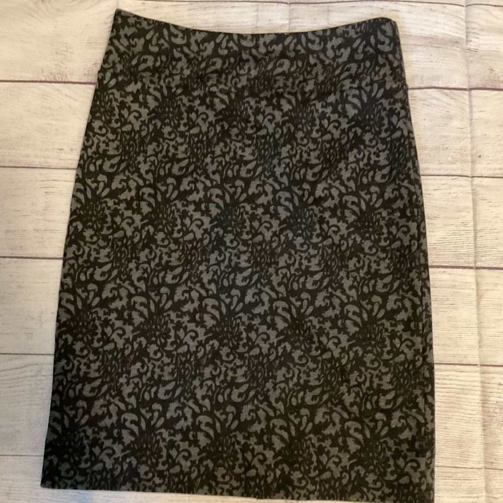 Women’s Margaret M Black and Gray Patterned Pencil Skirt